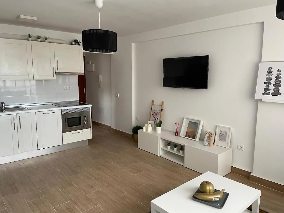Cozy Apartment In Benalmádena 0*,
